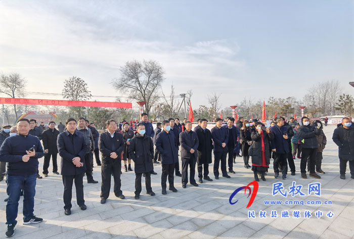 市委宣傳部常務(wù)副部長劉玉杰帶領(lǐng)全市宣傳工作“八大工程”推進(jìn)觀摩團(tuán)成員走進(jìn)我縣進(jìn)行觀摩