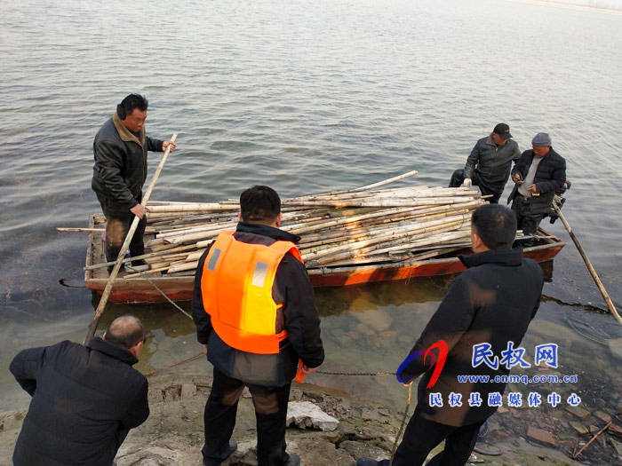 民權(quán)縣積極開(kāi)展打擊違法捕魚(yú)專(zhuān)項(xiàng)執(zhí)法行動(dòng) 民權(quán)縣積極開(kāi)展打擊違法捕魚(yú)專(zhuān)項(xiàng)執(zhí)法行動(dòng)