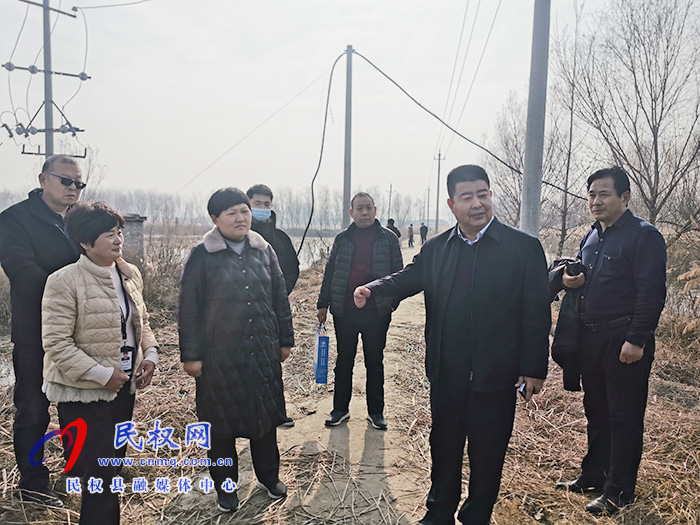 副縣長(zhǎng)張士彬帶隊(duì)嚴(yán)查漁業(yè)違法行為 副縣長(zhǎng)張士彬帶隊(duì)嚴(yán)查漁業(yè)違法行為