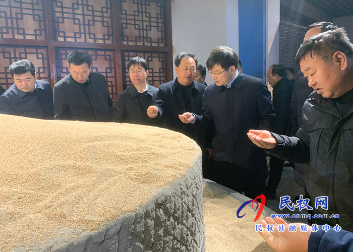 縣委副書記、縣長張團(tuán)結(jié)率隊到平輿縣考察返鄉(xiāng)下鄉(xiāng)創(chuàng)業(yè)工作