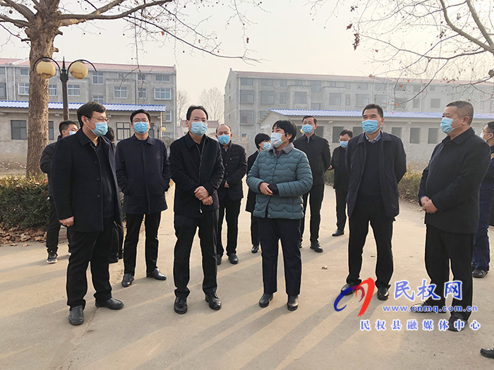 縣委常委、常務副縣長李啟峰察看安全生產(chǎn)工作