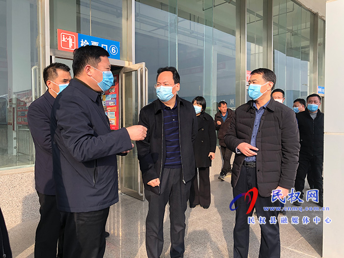 縣委常委、常務副縣長李啟峰察看安全生產(chǎn)工作