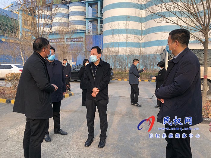 縣委常委、常務副縣長李啟峰察看安全生產(chǎn)工作