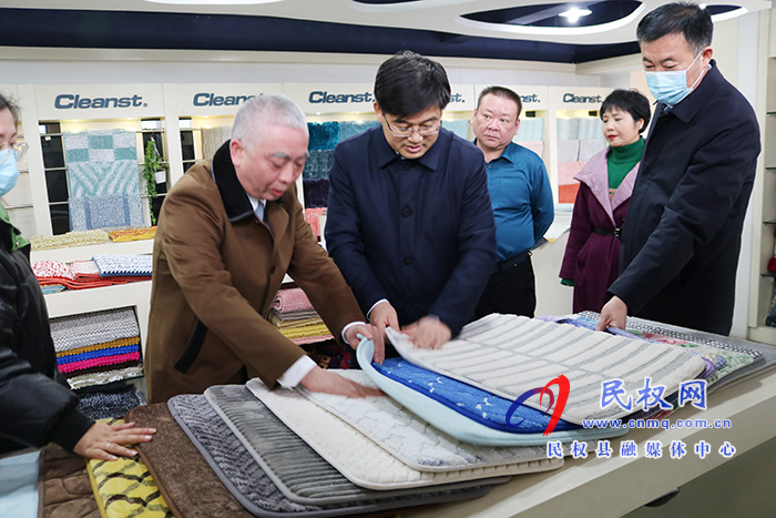 縣委副書記、縣長張團結(jié)走訪慰問浙江省金華市（民權(quán)籍）務(wù)工人員