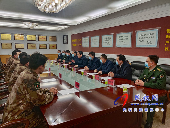 市縣領(lǐng)導(dǎo)慰問(wèn)商丘軍分區(qū)官兵 市縣領(lǐng)導(dǎo)慰問(wèn)商丘軍分區(qū)官兵