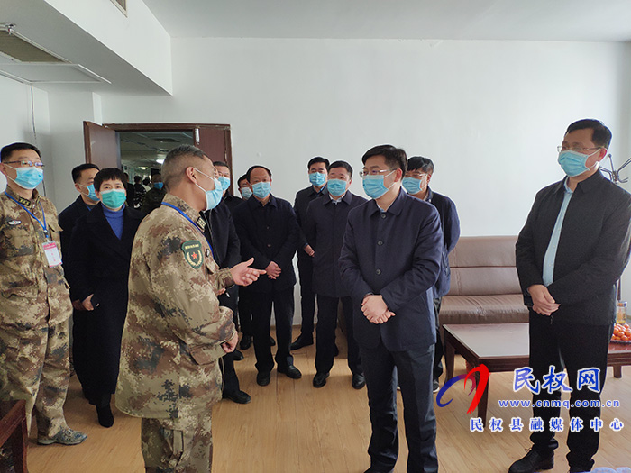 縣委副書記、縣長張團(tuán)結(jié)檢查征兵體檢工作
