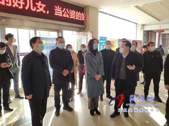 騰訊公司（河南辦事處）、鄭州市民權(quán)商會(huì)向我縣捐贈(zèng)十萬(wàn)只口罩