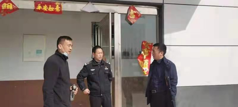 民權縣森林公安局深入林區(qū)開展禁毒宣傳活動 民權縣森林公安局深入林區(qū)開展禁毒宣傳活動