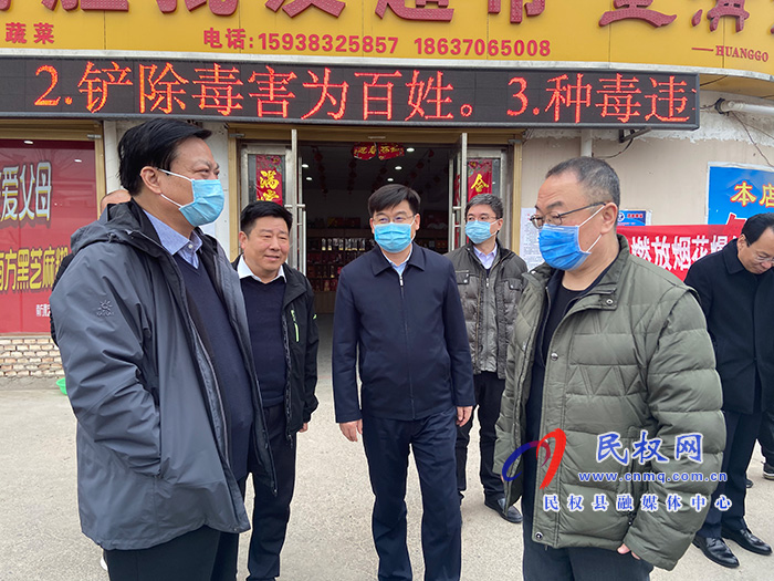 應(yīng)急管理部?；O(jiān)管二司副司長劉瑾一行對我縣煙花爆竹庫存清零等情況進(jìn)行專項(xiàng)檢查
