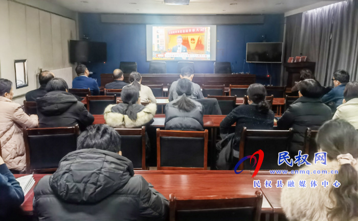 我縣各鄉(xiāng)鎮(zhèn)（街道辦）、縣直各單位組織收聽收看全國脫貧攻堅總結(jié)表彰大會