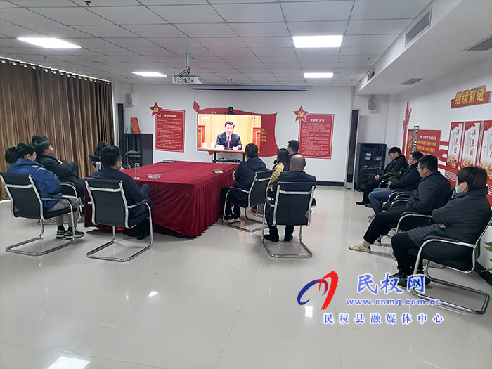 我縣各鄉(xiāng)鎮(zhèn)（街道辦）、縣直各單位組織收聽收看全國脫貧攻堅總結(jié)表彰大會