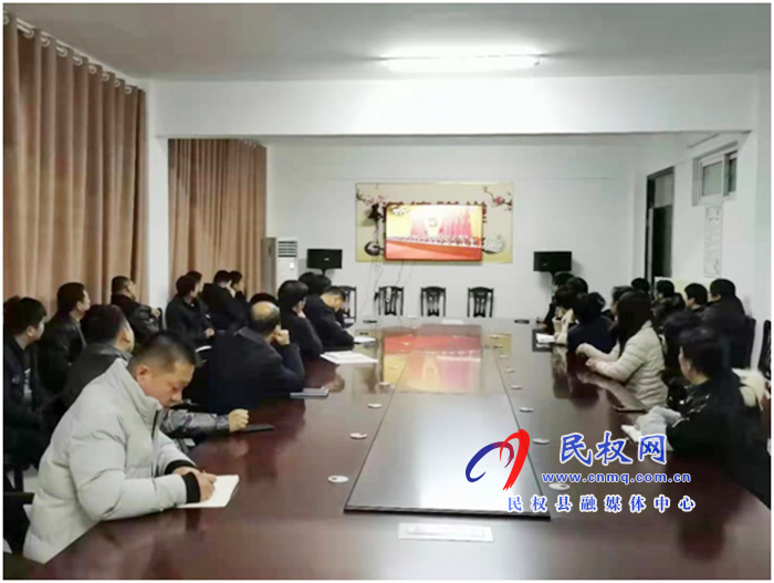 我縣各鄉(xiāng)鎮(zhèn)（街道辦）、縣直各單位組織收聽收看全國脫貧攻堅總結(jié)表彰大會