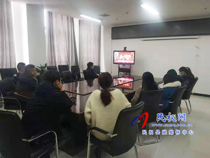 我縣各鄉(xiāng)鎮(zhèn)（街道辦）、縣直各單位組織收聽收看全國脫貧攻堅總結(jié)表彰大會