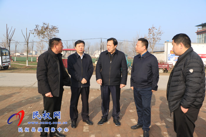 縣領(lǐng)導(dǎo)孟祥亮、陳鴻志深入伯黨鄉(xiāng)督導(dǎo)村委換屆工作