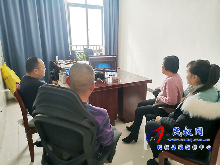 我縣各單位、鄉(xiāng)鎮(zhèn)（街道辦）組織收聽(tīng)收看全縣三級(jí)干部大會(huì)直播實(shí)況