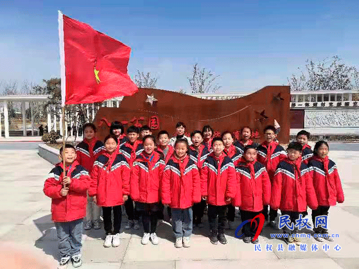 民權(quán)縣第五小學(xué)開展“從小學(xué)黨史，永遠(yuǎn)跟黨走”主題教育活動