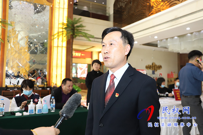 兩會(huì)進(jìn)行時(shí):縣政協(xié)委員陸續(xù)報(bào)到 兩會(huì)進(jìn)行時(shí):縣政協(xié)委員陸續(xù)報(bào)到