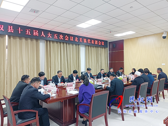 縣委副書記、縣長張團結(jié)參加北關(guān)鎮(zhèn)代表團審議