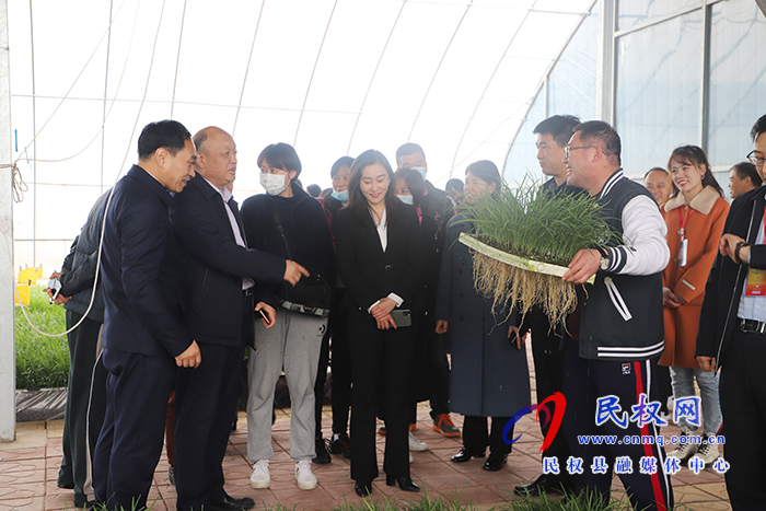 鄭州大學(xué)處級干部“學(xué)五中全會精神建世界一流大學(xué)”專題培訓(xùn)班蒞民開展現(xiàn)場教學(xué)活動 鄭州大學(xué)處級干部“學(xué)五中全會精神建世界一流大學(xué)”專題培訓(xùn)班蒞民開展現(xiàn)場教學(xué)活動