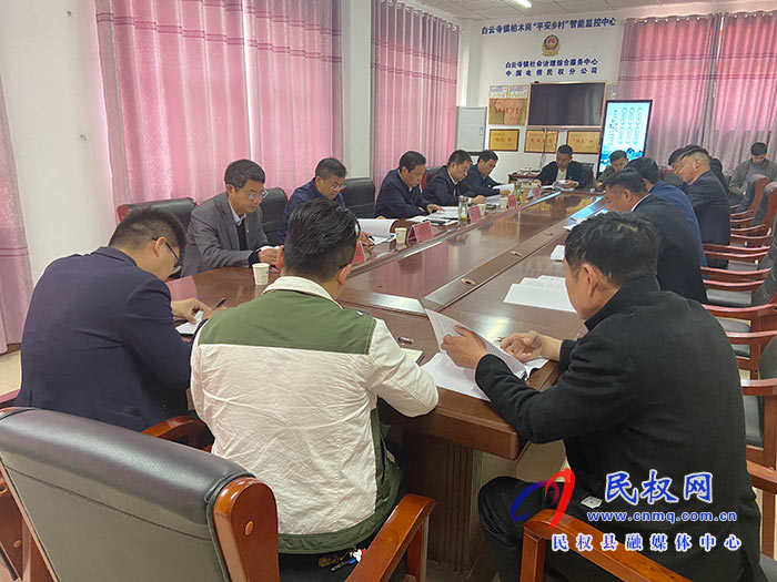 市人大常委會副主任、縣委書記姬脈常到白云寺鎮(zhèn)柏木崗村開展“三·五” 基層工作日活動