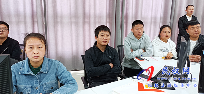 民權(quán)縣跨境電商青橙班二期培訓(xùn)班開(kāi)班 民權(quán)縣跨境電商青橙班二期培訓(xùn)班開(kāi)班