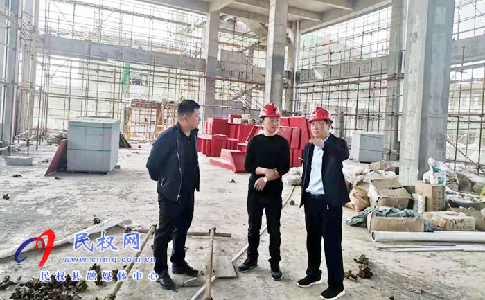 縣總工會黨組書記、主席瞿志君調(diào)研新建工人文化宮項(xiàng)目建設(shè)情況