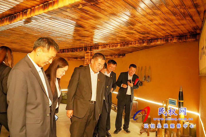 民權(quán)縣實驗小學(xué)開展“學(xué)黨史，感黨恩，跟黨走，尋找紅色足跡”紅色主題教育活動