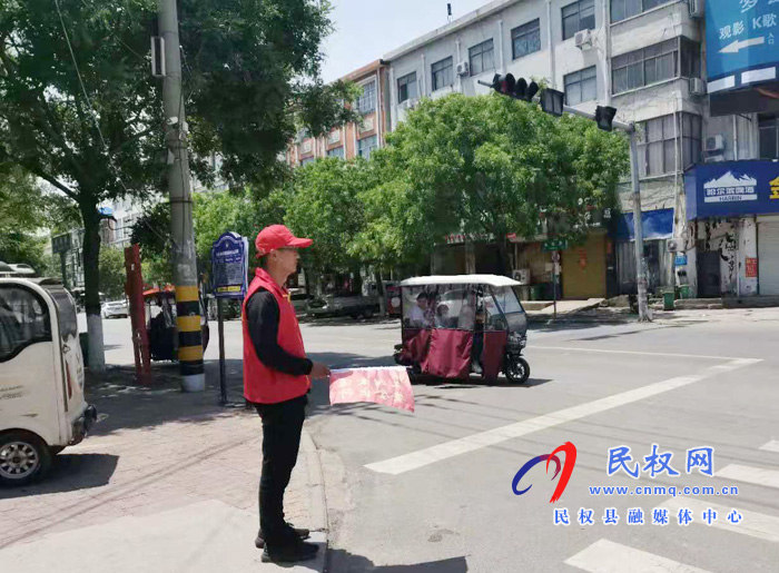 縣委編辦開展學(xué)雷鋒文明實(shí)踐志愿服務(wù)活動(dòng)
