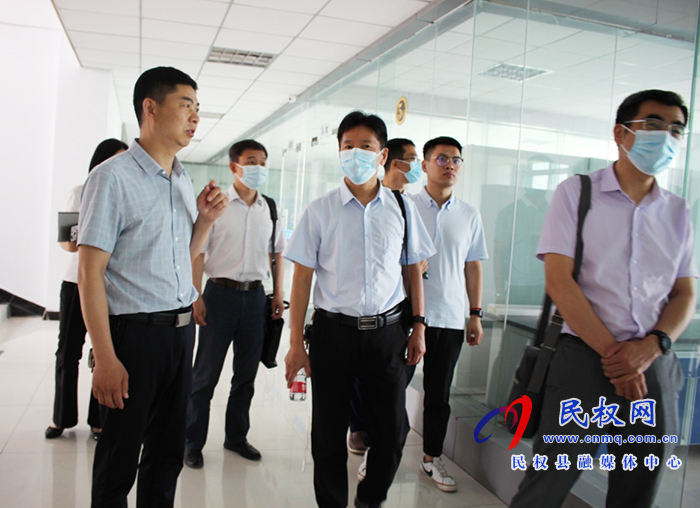 河南制冷學(xué)會(huì)秘書長(zhǎng)隋繼學(xué)一行蒞民參觀指導(dǎo) 河南制冷學(xué)會(huì)秘書長(zhǎng)隋繼學(xué)一行蒞民參觀指導(dǎo)