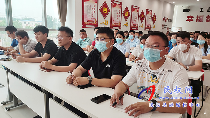 中共商丘市委、中共民權(quán)縣委黨史學(xué)習(xí)教育宣講團(tuán)進(jìn)企業(yè)報(bào)告會(huì)舉行