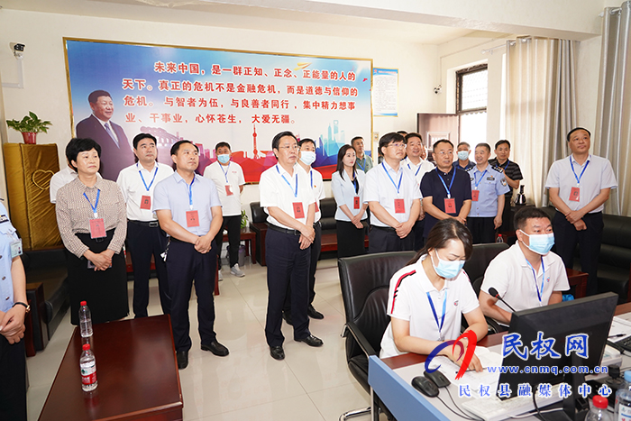 市人大常委會(huì)副主任、縣委書記姬脈常帶隊(duì)巡視高考工作