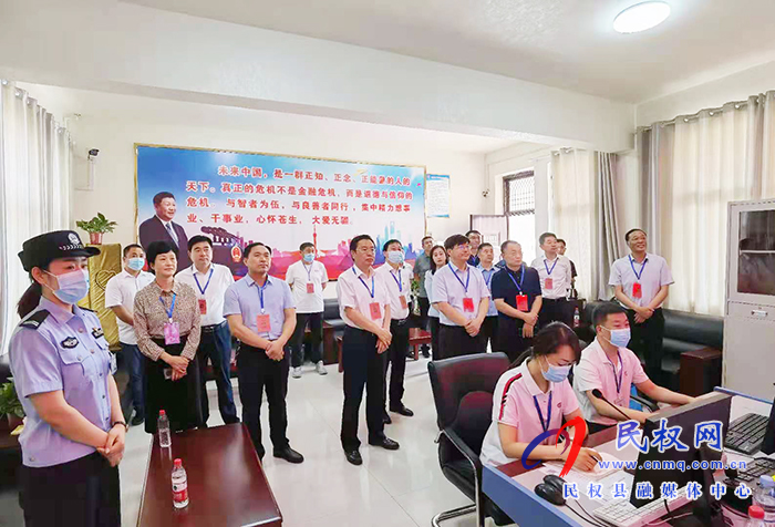 市人大常委會(huì)副主任、縣委書記姬脈常帶隊(duì)巡視高考工作