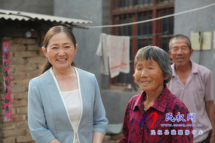 縣婦聯(lián)攜手縣脫貧攻堅(jiān)副總指揮徐強(qiáng)走訪慰問“加油木蘭”項(xiàng)目受益人 縣婦聯(lián)攜手縣脫貧攻堅(jiān)副總指揮徐強(qiáng)走訪慰問“加油木蘭”項(xiàng)目受益人