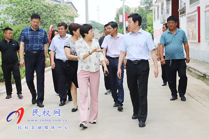 市委宣傳部副部長劉瑞芳到民調(diào)研 “掃黃打非”基層示范點“護苗”工作站建設工作 市委宣傳部副部長劉瑞芳到民調(diào)研 “掃黃打非”基層示范點“護苗”工作站建設工作