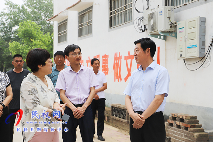 市委宣傳部副部長劉瑞芳到民調(diào)研 “掃黃打非”基層示范點“護苗”工作站建設工作 市委宣傳部副部長劉瑞芳到民調(diào)研 “掃黃打非”基層示范點“護苗”工作站建設工作