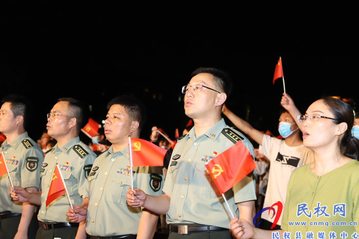 縣人武部政委潘俊琦帶隊(duì)出席第四屆“商丘好兵”頒獎典禮 縣人武部政委潘俊琦帶隊(duì)出席第四屆“商丘好兵”頒獎典禮