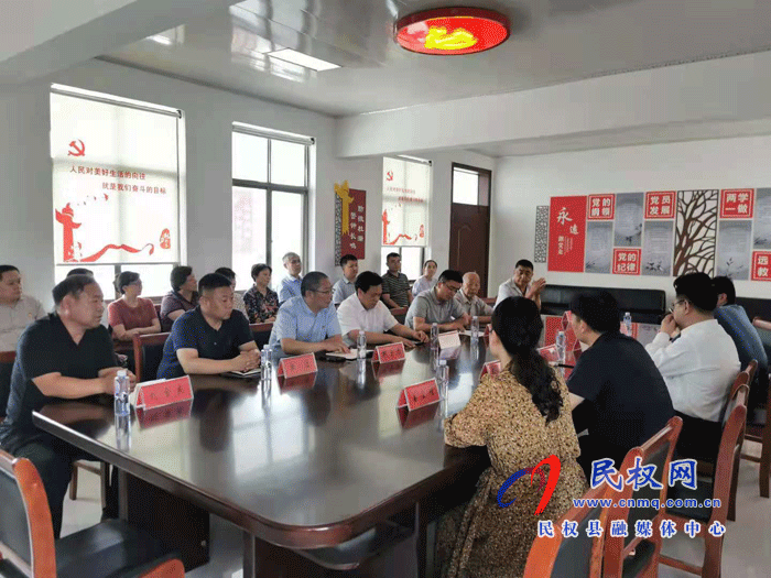 省法院二級(jí)巡視員王偉到雙塔鎮(zhèn)開(kāi)展“主題黨日”活動(dòng) 省法院二級(jí)巡視員王偉到雙塔鎮(zhèn)開(kāi)展“主題黨日”活動(dòng)