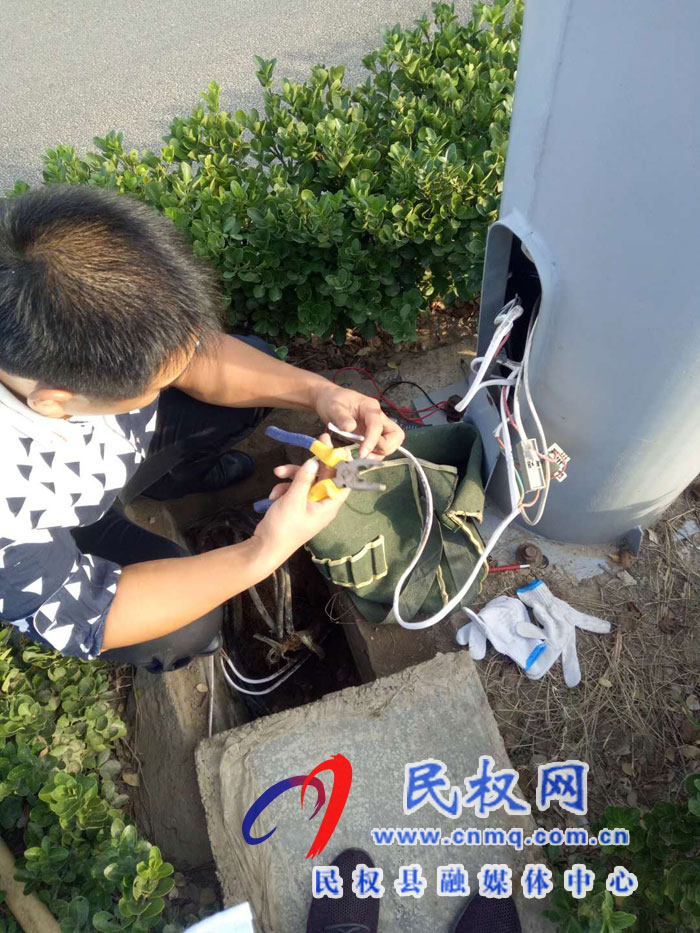 城管局路燈所 保安全、勤維護(hù)、迎“七一”