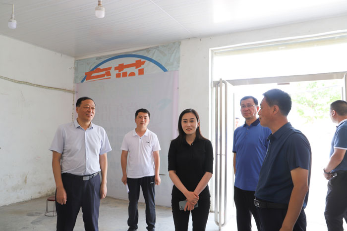 副縣長朱琳督導(dǎo)安全生產(chǎn)、疫苗接種和文化建設(shè)工作