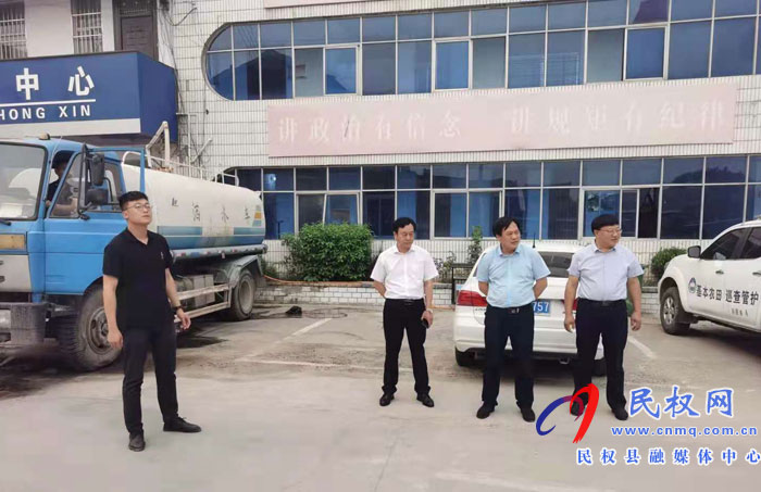 縣委常委、政法委書記、副縣長孟祥亮到莊周商貿(mào)城、義烏商貿(mào)城和部分鄉(xiāng)鎮(zhèn)督導(dǎo)檢查消防安全工作