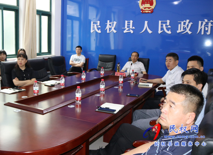 我縣各鄉(xiāng)鎮(zhèn)（街道辦）、縣直各單位組織收聽收看全縣安全生產(chǎn)知識(shí)專題培訓(xùn)會(huì)