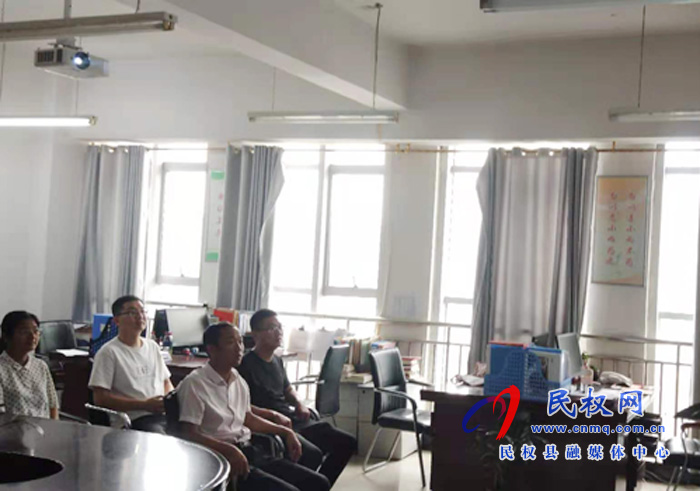 我縣各鄉(xiāng)鎮(zhèn)（街道辦）、縣直各單位組織收聽收看全縣安全生產(chǎn)知識(shí)專題培訓(xùn)會(huì)