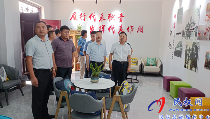 碭山縣人大常委會副主任李振平到民考察人大監(jiān)督工作 碭山縣人大常委會副主任李振平到民考察人大監(jiān)督工作
