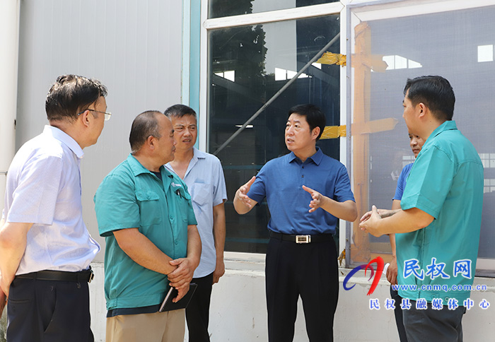 縣委常委、宣傳部長屠志遠(yuǎn)督查涉氨涉氮企業(yè)安全生產(chǎn)工作