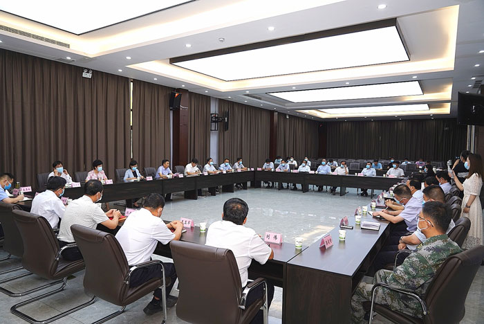 民權(quán)縣處級(jí)以上領(lǐng)導(dǎo)干部會(huì)議召開(kāi) 民權(quán)縣處級(jí)以上領(lǐng)導(dǎo)干部會(huì)議召開(kāi)