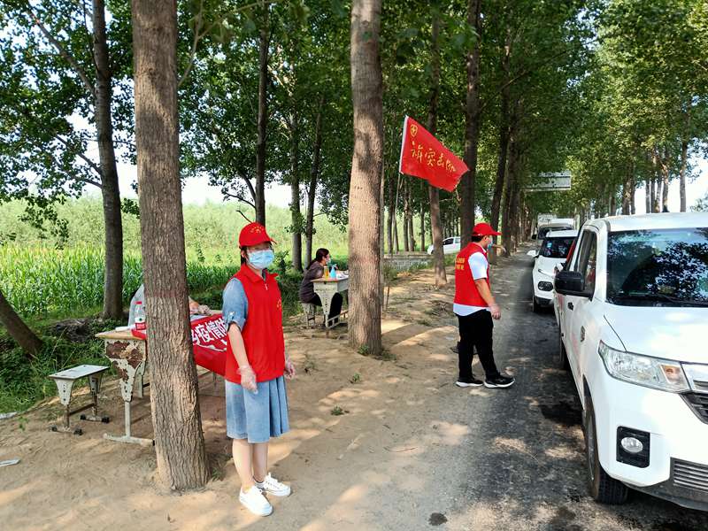民權(quán)縣返鄉(xiāng)大學生筑起疫情防控“鐵壁銅墻” 民權(quán)縣返鄉(xiāng)大學生筑起疫情防控“鐵壁銅墻”