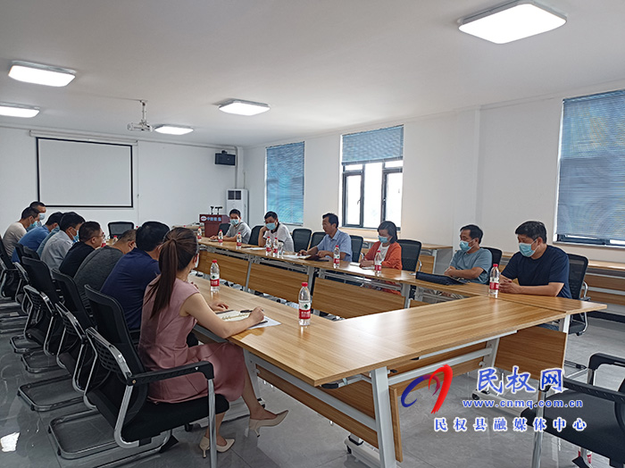 市市場(chǎng)監(jiān)督管理局局長(zhǎng)戚征倫到民開(kāi)展萬(wàn)人助萬(wàn)企活動(dòng)并查看進(jìn)口冷鏈?zhǔn)称芬咔榉揽毓ぷ? title=