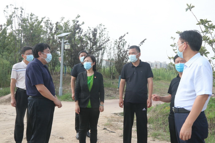 縣委副書記、代縣長王靜嫻查看防汛、安全生產(chǎn)和疫情防控等工作