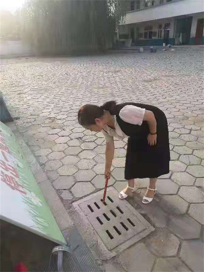 民權(quán)縣第三小學(xué)積極做好夏季防汛救災(zāi)準備工作 民權(quán)縣第三小學(xué)積極做好夏季防汛救災(zāi)準備工作