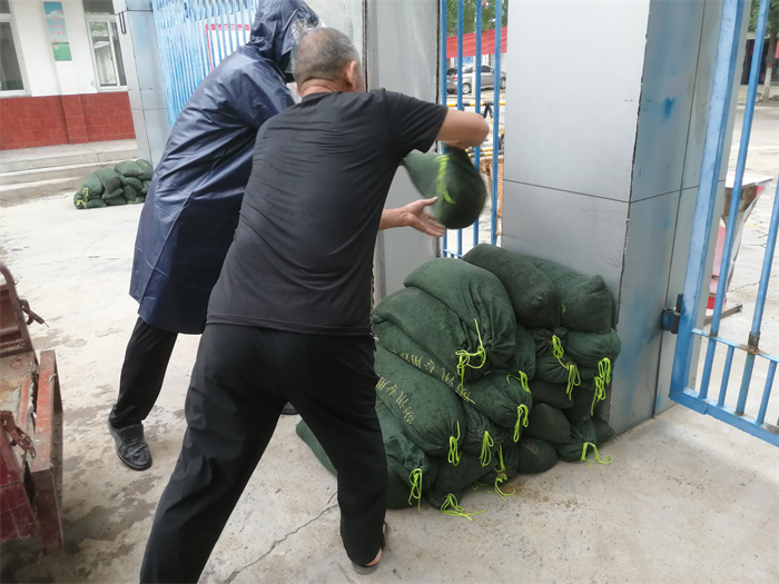 民權(quán)縣第三小學(xué)積極做好夏季防汛救災(zāi)準備工作 民權(quán)縣第三小學(xué)積極做好夏季防汛救災(zāi)準備工作